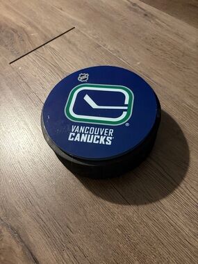 NHL Vancouver Canucks Air Puck - hover toy